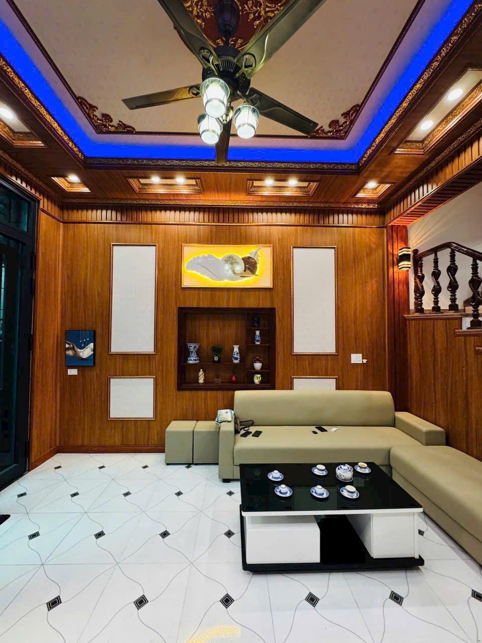 Bán nhà 3 tầng ngõ phố Tuệ Tĩnh, phường Bình Hàn, TP HD, 62.6m2, mt 4.7m, 3 ngủ, 4vs - Ảnh 1