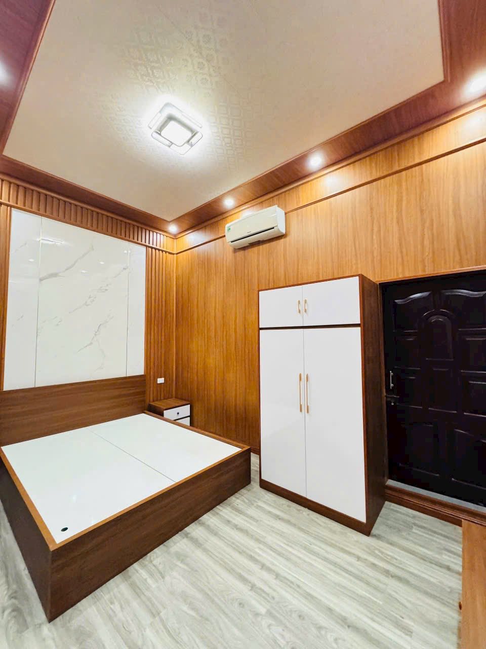 Bán nhà 3 tầng ngõ phố Tuệ Tĩnh, phường Bình Hàn, TP HD, 62.6m2, mt 4.7m, 3 ngủ, 4vs - Ảnh 4