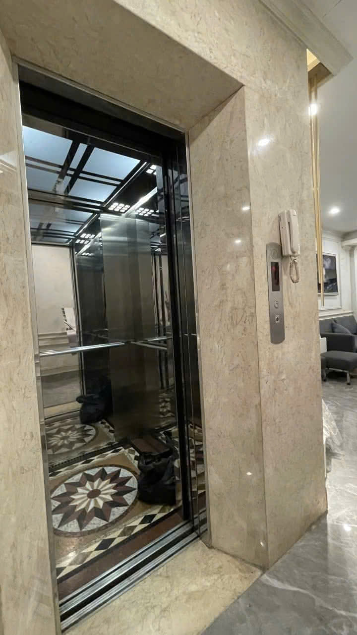 Bán nhà phố Thái Hà 75m2, 7T thang máy cực đẹp vỉa hè ô tô kinh doanh giá 32.8 tỷ TL mạnh - Ảnh chính