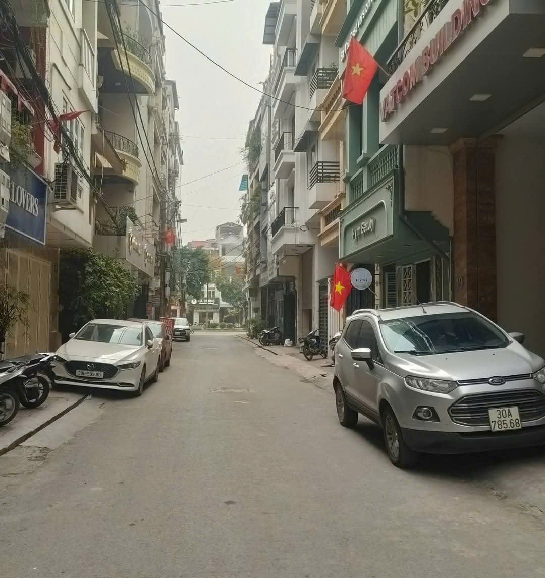 BÁN NHÀ TRUNG KÍNH CẦU GIẤY, PHÂN LÔ ÔTÔ TRÁNH, VỈA HÈ KINH DOANH, 48M2 GIÁ 14 TỶ 900 - Ảnh 4