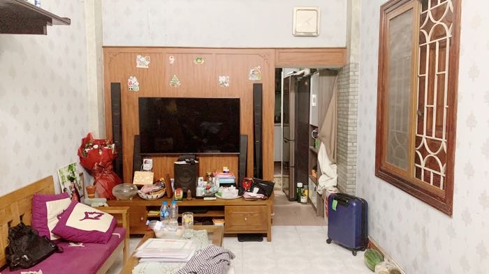 BÁN GẤP nhà Lạc Long Quân 43m 3 tầng 8,8 tỷ - Ảnh chính