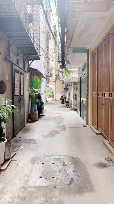 BÁN GẤP nhà Lạc Long Quân 43m 3 tầng 8,8 tỷ - Ảnh 1