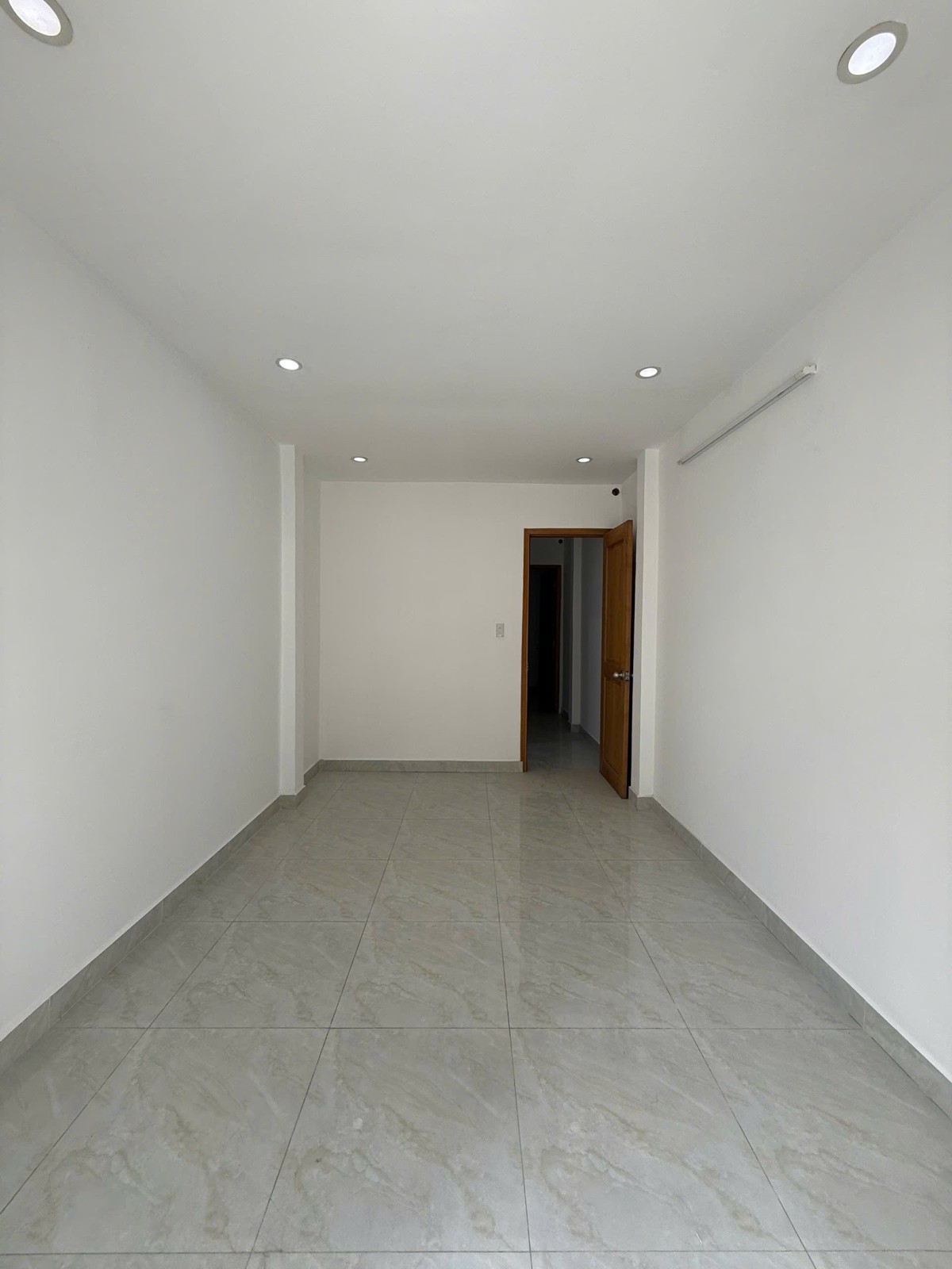 KHÓ TIN QUÁ, MT chợ Phạm Văn Bạch, 43m2, 3 tầng, 4.85 tỷ TL 0964364745 - Ảnh 2