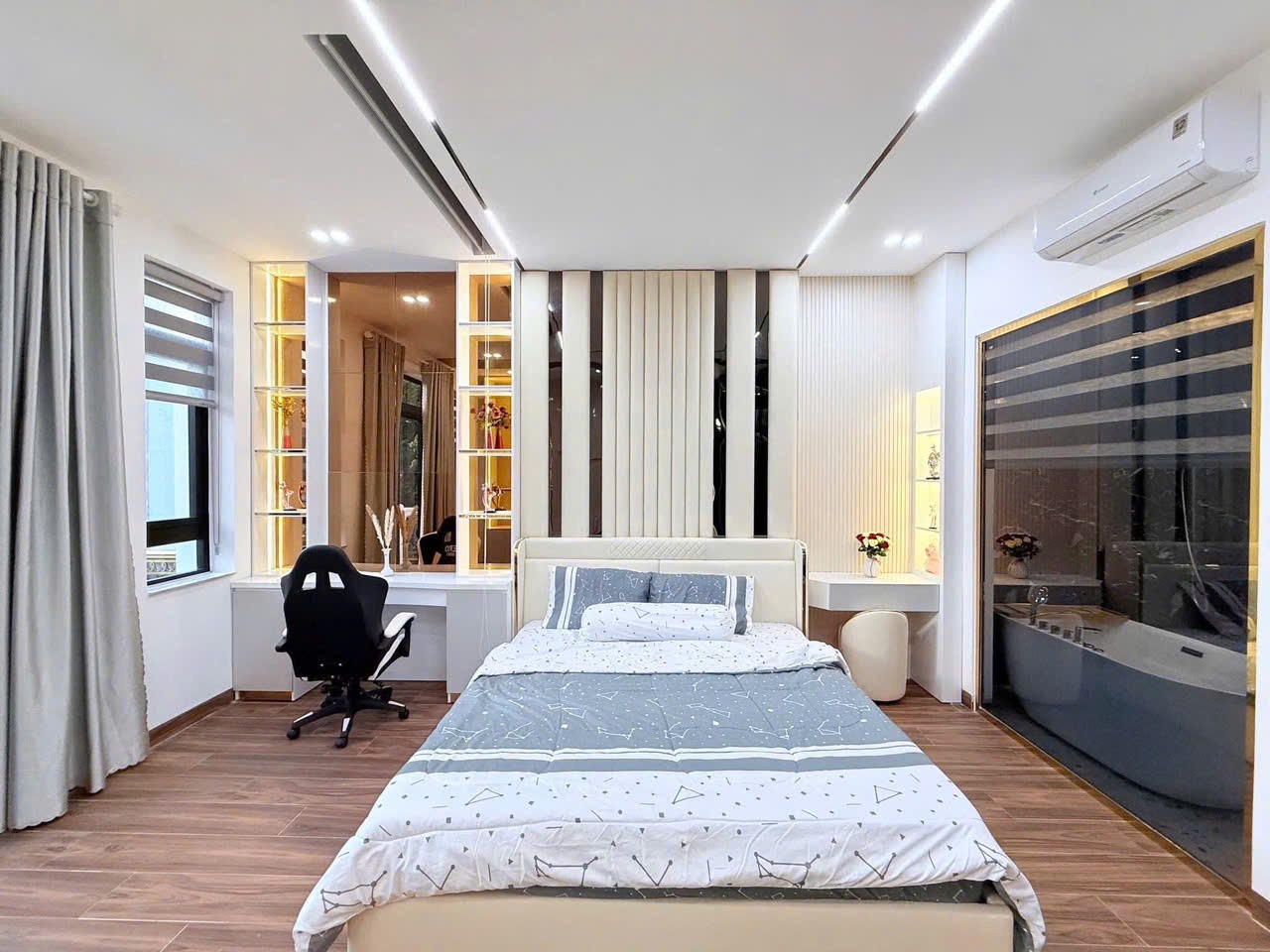 Bán Nhà Đẹp Sang Trọng cách Biển 150m, sát trục Nguyễn Sinh Sắc & Kinh Dương Vương - Ảnh 2