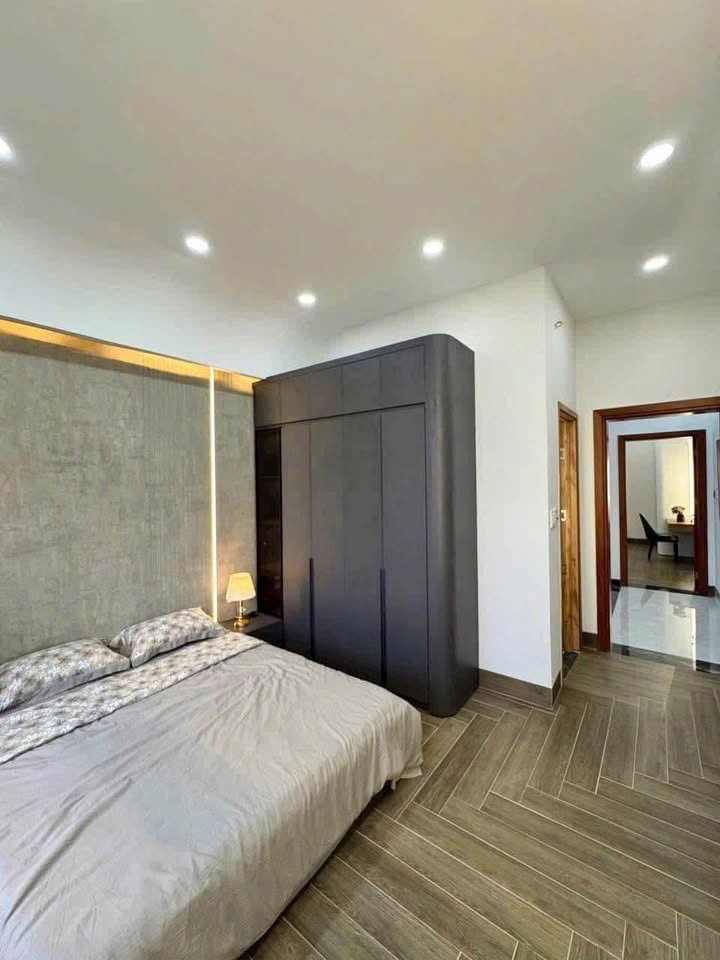LẤY CHỒNG ĐỊNH CƯ NƯỚC NGOÀI CẦN BÁN GẤP Nhà 1Trệt 1 Lầu thiết kế hiện đại khu vực Biên Hòa - Ảnh 2
