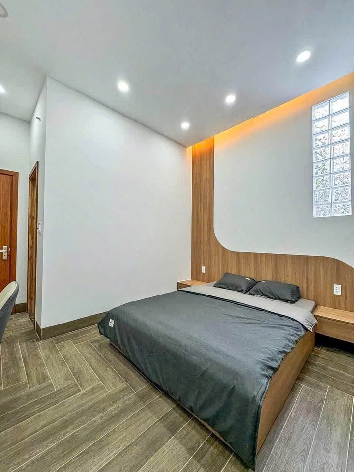 LẤY CHỒNG ĐỊNH CƯ NƯỚC NGOÀI CẦN BÁN GẤP Nhà 1Trệt 1 Lầu thiết kế hiện đại khu vực Biên Hòa - Ảnh 3