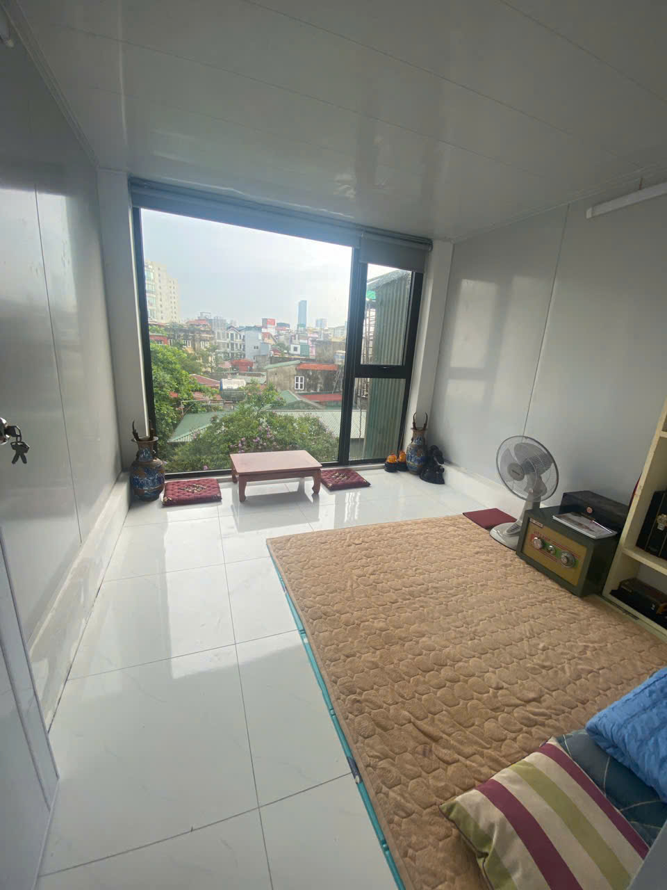 Cho thuê nhà mặt phố Đê La Thành - Đống Đa 20m x 5T(1 tầng hầm) giá 25tr, KD số 1 - Ảnh chính