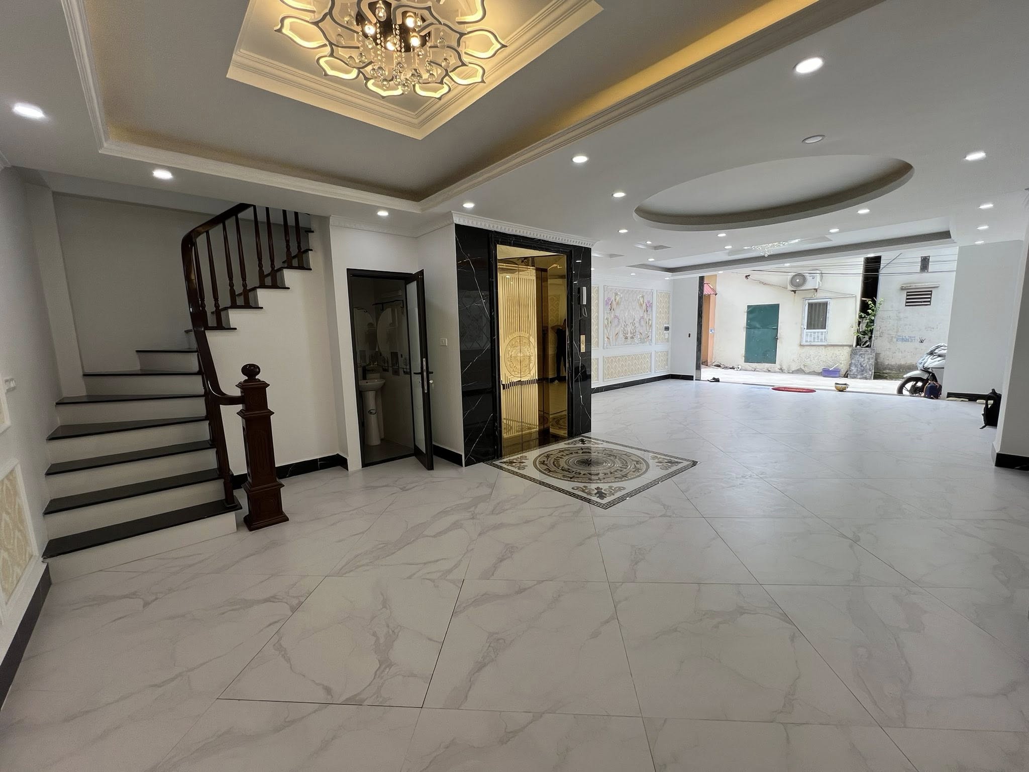 Bán Nhà Long Biên 75m x 6 Tầng Thang Máy Mt 6.1m Gara Ô Tô Giá 15.6 Tỷ. - Ảnh 1