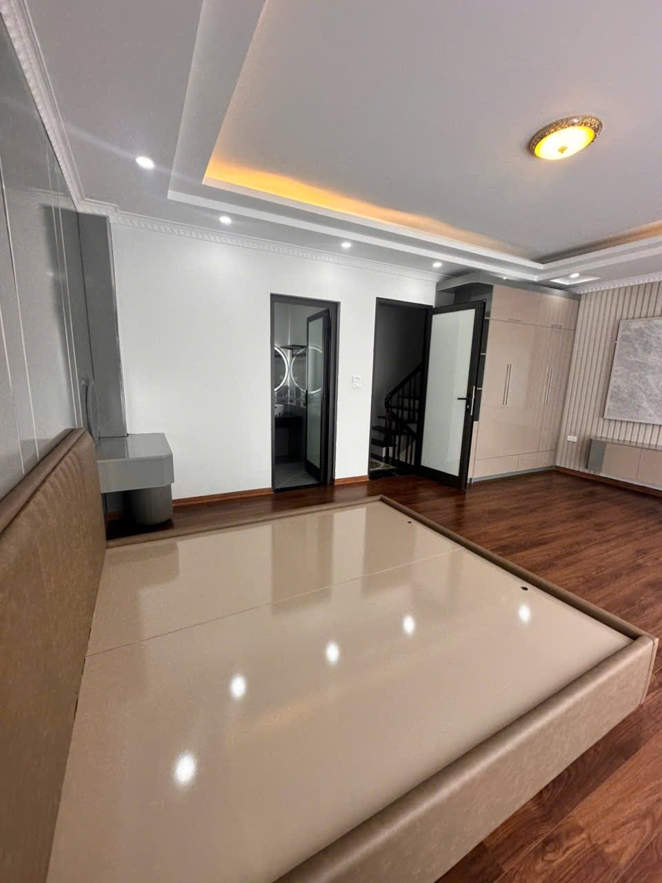 Bán Nhà Long Biên 75m x 6 Tầng Thang Máy Mt 6.1m Gara Ô Tô Giá 15.6 Tỷ. - Ảnh 3
