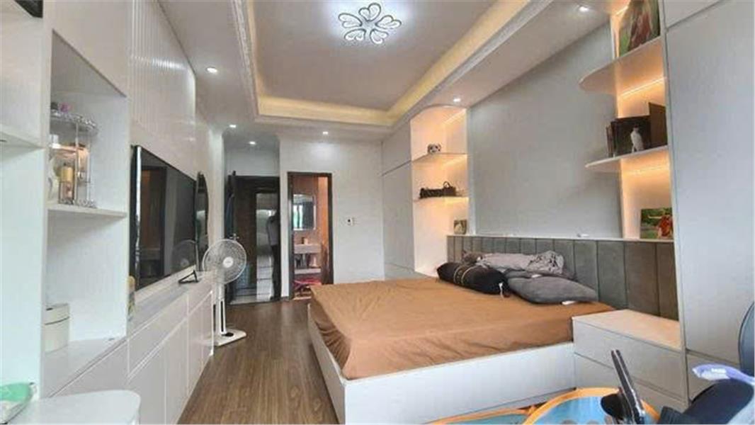 Bán nhà Đức Giang 40M,6 tầng,thang máy,nở hậu,ngõ thông,ôtô tránh,vỉa hè,kdoanh,11.x tỷ - Ảnh 1