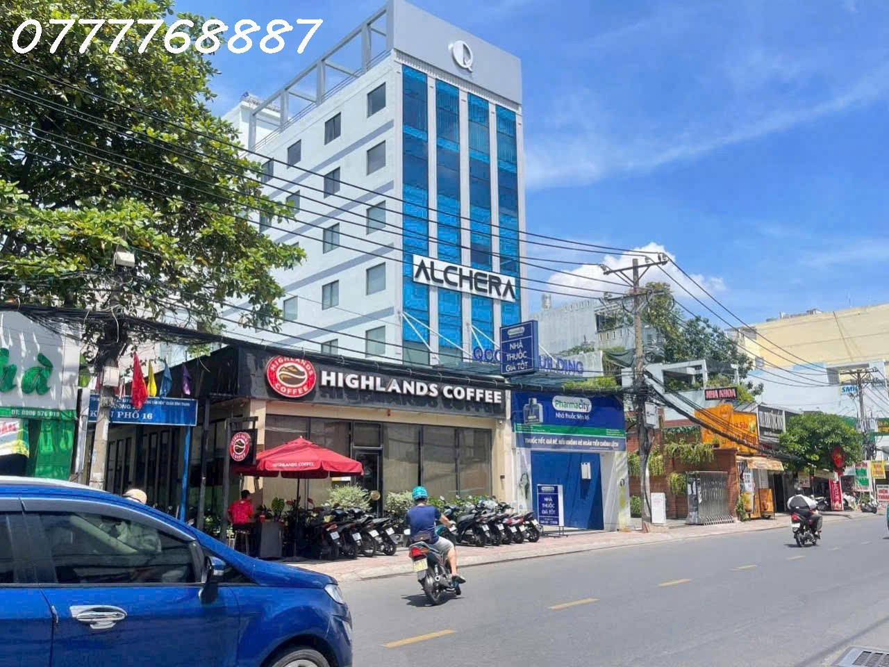 Góc 2 MT Nguyễn Xí 2 chiều, kế bên Vincom đang cho Hight Land thuê - Ảnh chính
