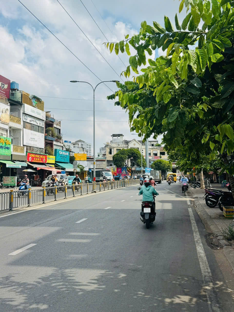 Bán nhà MT Quận 11, nhỉnh 14 tỷ, sổ hồng - Ảnh 1