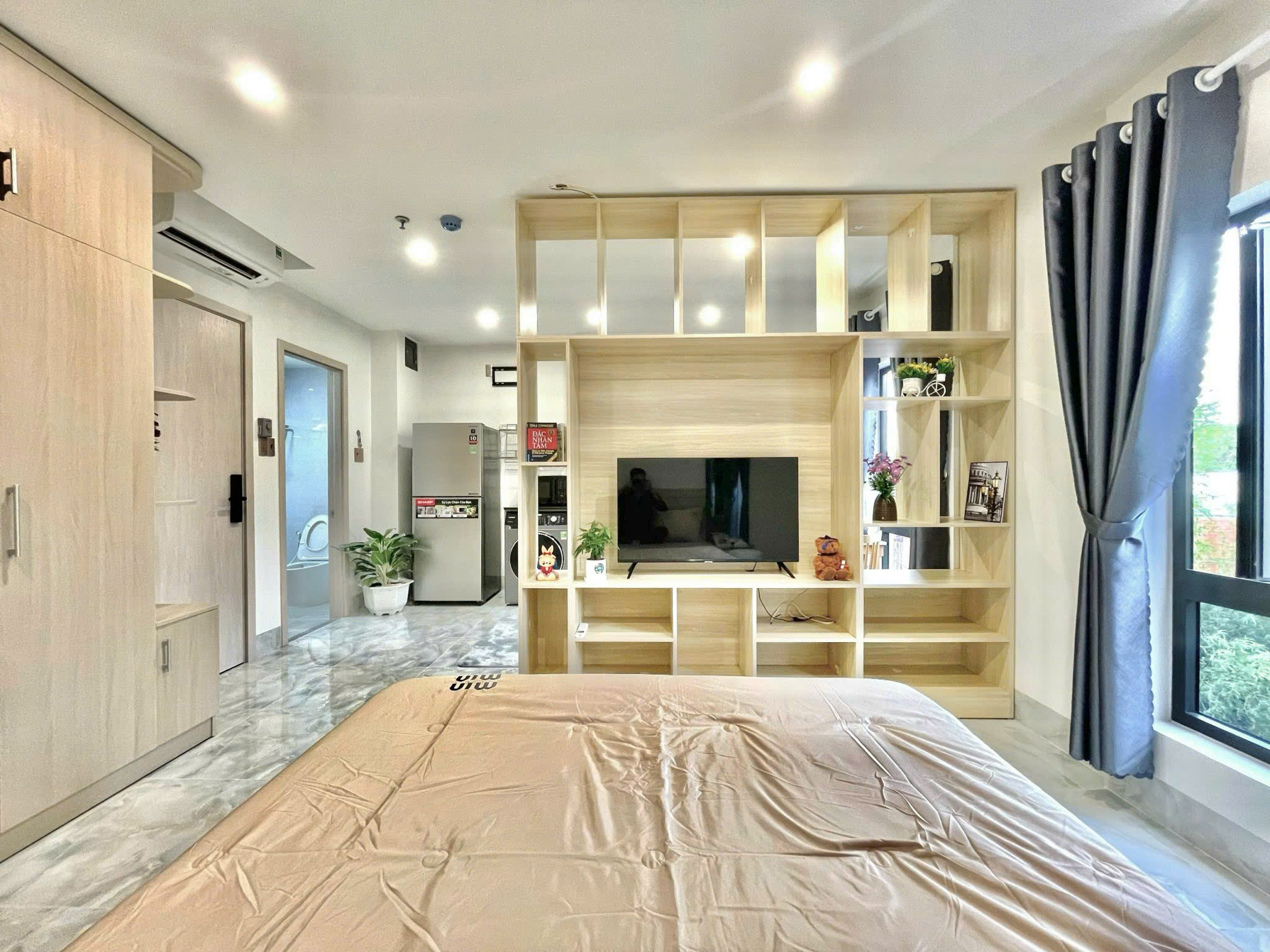 Chính chủ cần bán gấp nhà 25 Nguyễn Minh Hoàng K300, P12, Tân Bình. 5x16m, 4 tầng. giá 20 tỷ - Ảnh chính