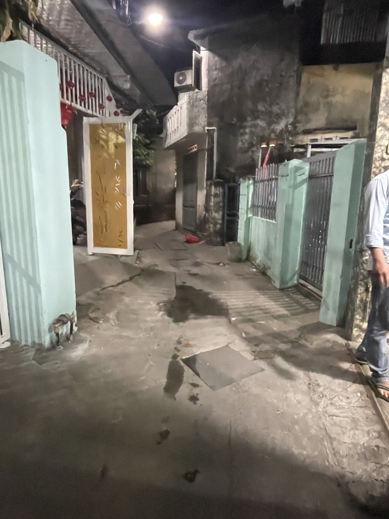 # 2.5 tỷ Nhà 2 mặt Kiệt  ngay Chợ Mai Trần Quang Khải, Ô tô đậu 20m, gần Biển, 67m2, gác lửng đúc - Ảnh 2
