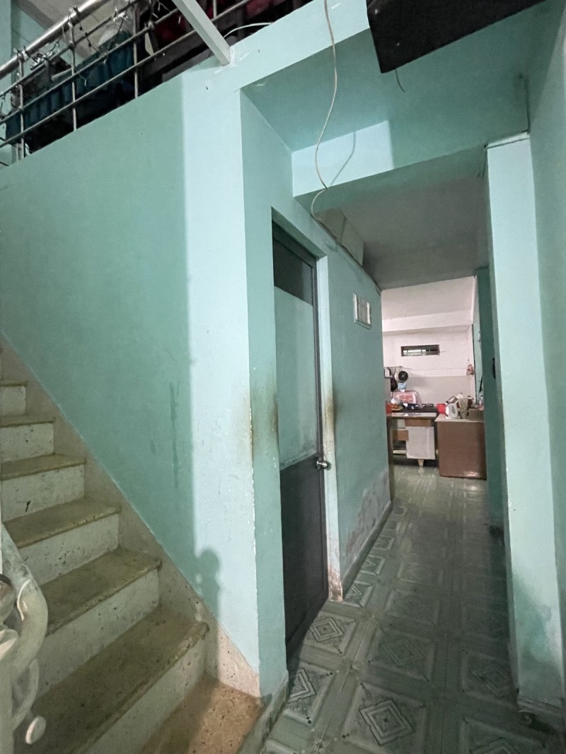 # 2.5 tỷ Nhà 2 mặt Kiệt  ngay Chợ Mai Trần Quang Khải, Ô tô đậu 20m, gần Biển, 67m2, gác lửng đúc - Ảnh chính