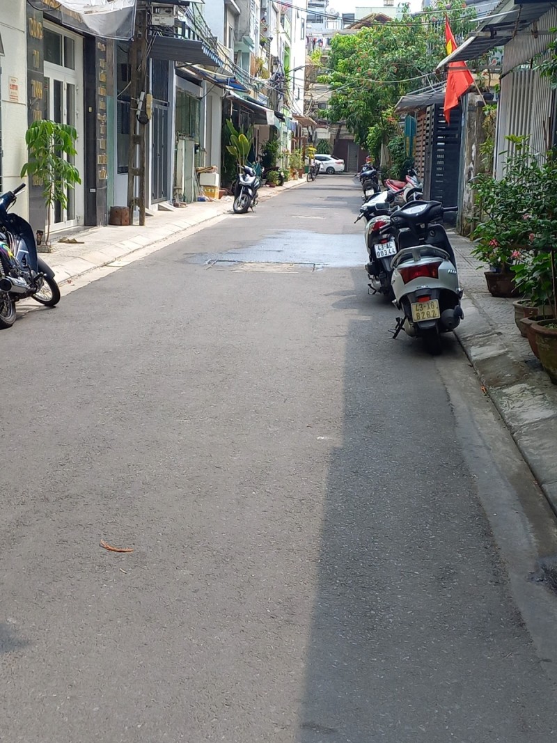 ♪ Đường Nhựa QH 5m Thi Sách Hải Châu gần Cổng Sâu Bay, 65m2, 2.5 tầng kiên cố sạch sẽ, 5.2 tỷ - Ảnh 2