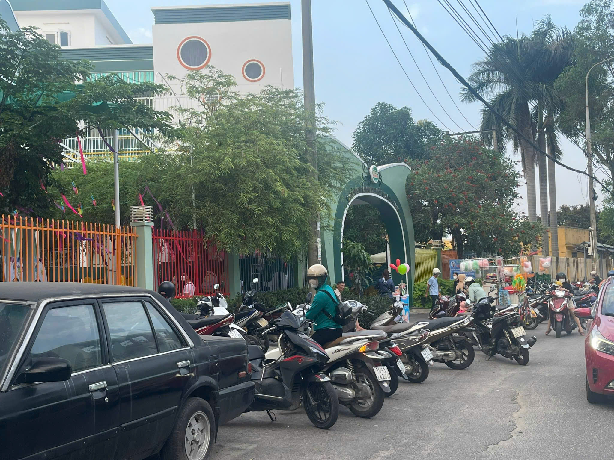 Góc 2 mặt tiền đường Lạc Long Quân - Vị trí kinh doanh quá đẹp - Ảnh chính
