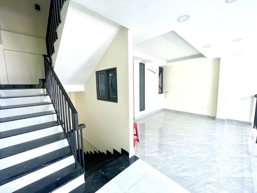 5❌8m, BÁN CHDV 5 TẦNG, 7PN, 25 tr/ tháng, THỐNG NHẤT GÒ VẤP, NHỈNH 5 TỶ - Ảnh 1