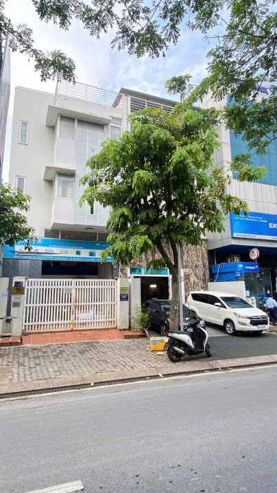 NHÀ VỊ TRÍ ĐẸP-  ĐẦU TƯ LÀ SINH LỜI- MẶT TIỀN  HOÀNG QUỐC VIỆT, Khu Phú Mỹ Hưng, q7, TPHCM - Ảnh 2