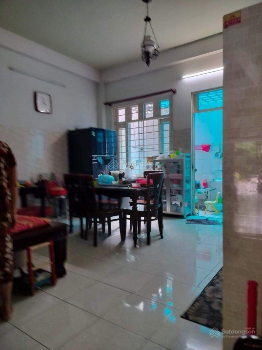 Bán nhà mặt phố đẹp, đường D1, P Phú Mỹ, Q7, HCM, 90m2, nhỉnh 13, tỷ VND - Ảnh 2
