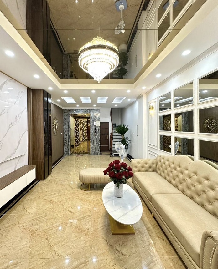 B.á.n nhà đẹp hiếm quận Hai Bà Trưng – Mới kính koong, thang máy, xách vali về ở ngay Giá 17.xxx tỷ - Ảnh chính