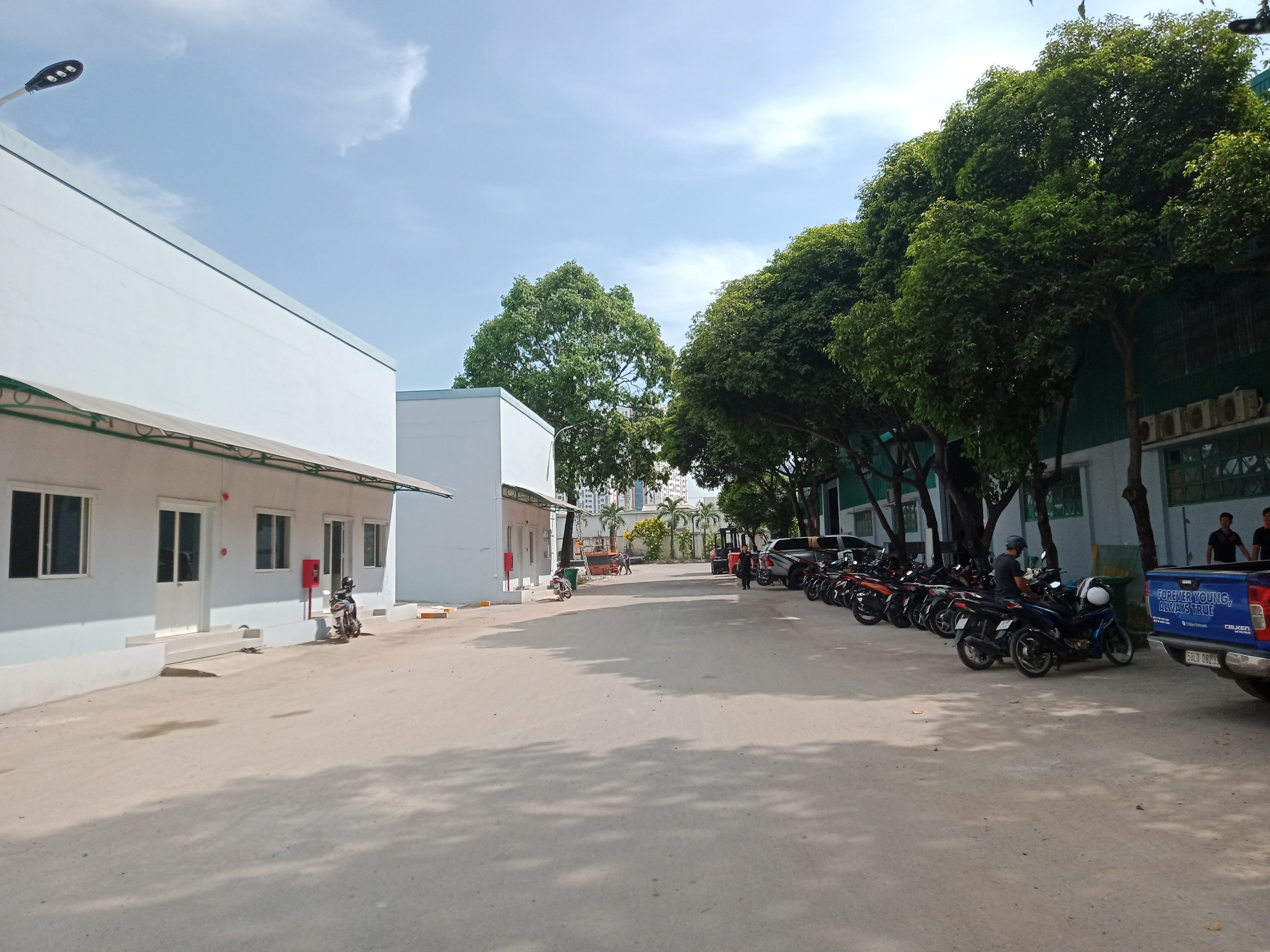 Kho lớn rộng 1761m2 ngay cổng kcn sóng thần 1 - Ảnh 2