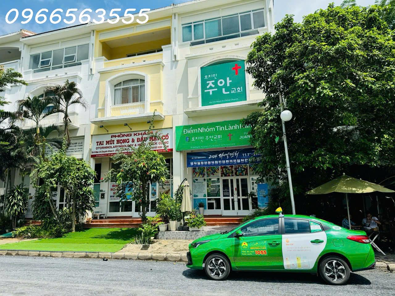 Cho thuê biệt thự Mỹ Giang 2, Phú Mỹ Hưng, đường O, nhà 2 mặt tiền giá 2100$ - Ảnh chính