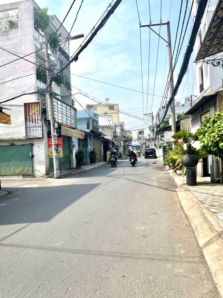 SIÊU PHẨM CHDV NGAY CÔNG VIÊN LÀNG HOA , GÒ VẤP , GIÁ NHỈNH 18 TỶ - Ảnh 1