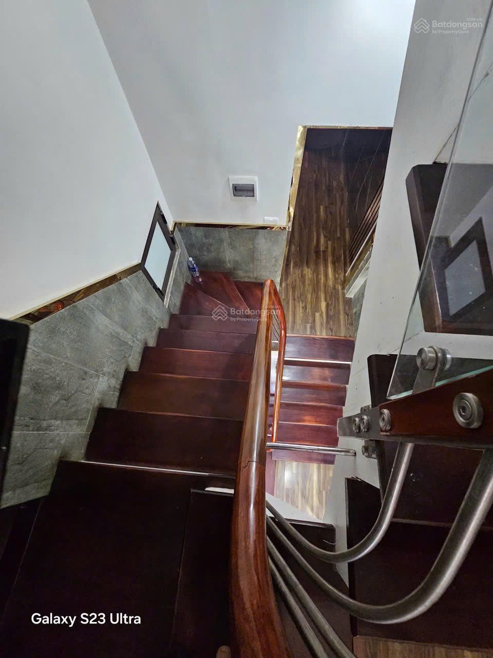 Chính chủ bán nhà ngõ 99 Nguyễn Chí Thanh, ô tô tránh, đỗ trong nhà, có gara, 6 tầng, 10 phòng ngủ - Ảnh 2
