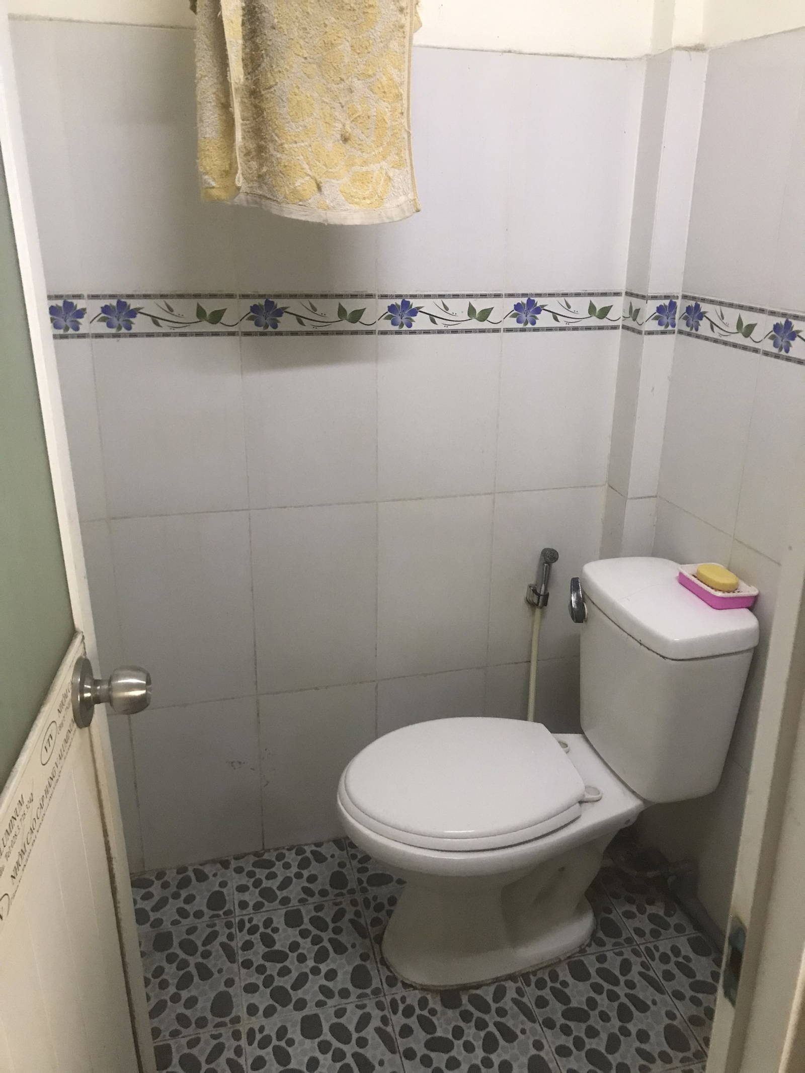 BÁN GẤP Võ Văn Kiệt 3 tỷ Quận 1 Hồ Chí Minh -NHÀ 2 TẦNG QUẬN 1- diện tích đất 16.5 m2, ngang 4,5m - Ảnh 2