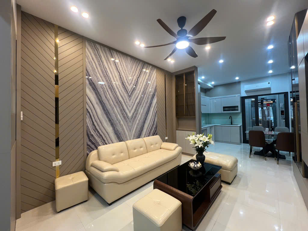 NHÀ MỚI CÒN MÙI SƠN LÕI BỒ ĐỀ 55M, 5T, MT4M, THANG MÁY, NỘI THẤT ĐẸP XỊN, AN SINH ĐỈNH. - Ảnh 1