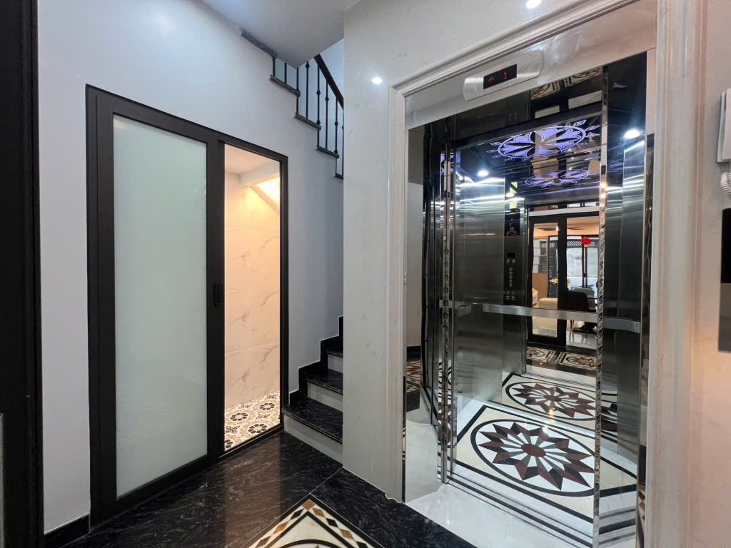 NHÀ MỚI CÒN MÙI SƠN LÕI BỒ ĐỀ 55M, 5T, MT4M, THANG MÁY, NỘI THẤT ĐẸP XỊN, AN SINH ĐỈNH. - Ảnh 5