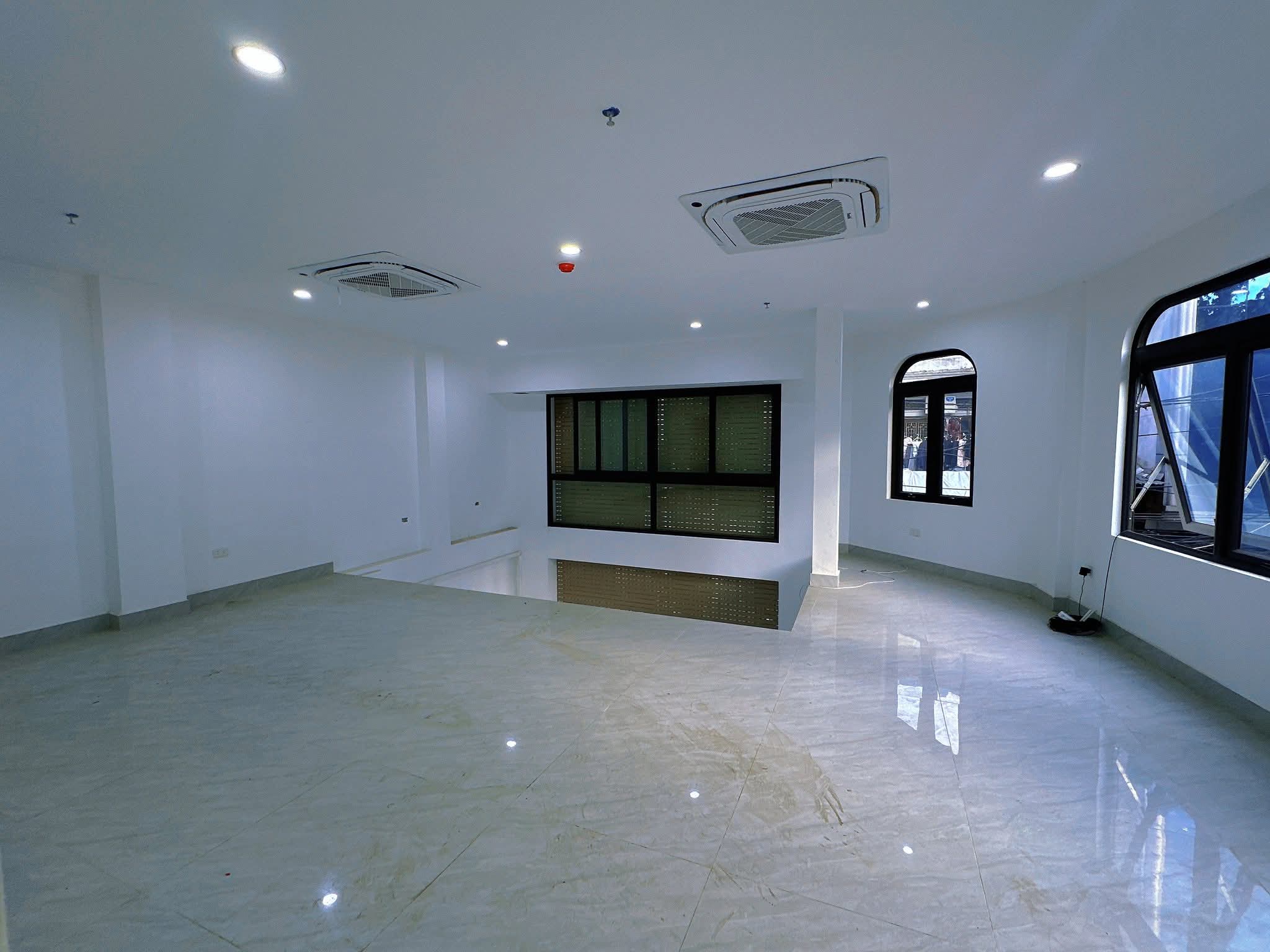 MẶT PHỐ NGUYỄN VĂN TRỖI THANH XUÂN, VỊ TRÍ ĐẸP LÔ GÓC 8 TẦNG KINH DOANH. DT 83M2 GIÁ 37.9 TỶ - Ảnh 3