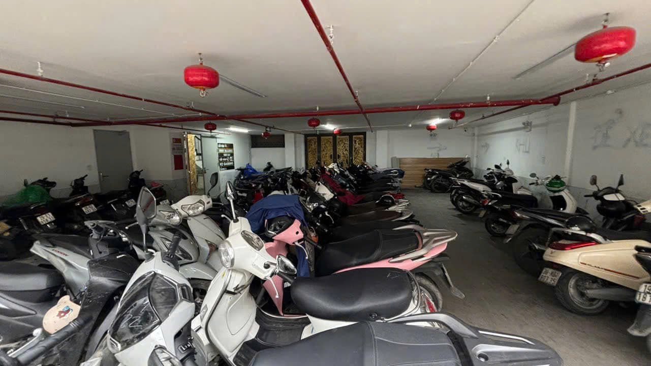 BÁN TÒA NHÀ MẶT PHỐ - VIEW HỒ BA MẪU - 183M² x 10T THANG MÁY- VỈA HÈ RỘNG - GIÁ 115 TỶ - Ảnh 2