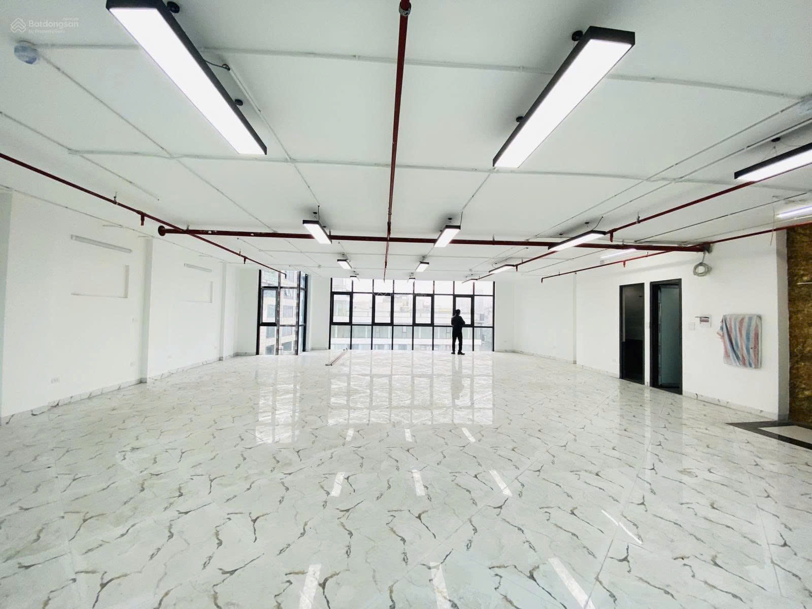 BÁN TÒA NHÀ MẶT PHỐ - VIEW HỒ BA MẪU - 183M² x 10T THANG MÁY- VỈA HÈ RỘNG - GIÁ 115 TỶ - Ảnh chính