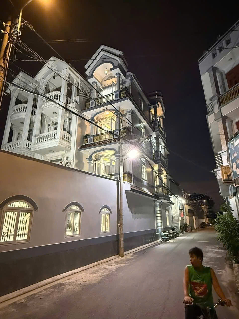 Bán Nhà (4x15) Góc 2 Mặt Tiền Đẹp Thới An 13, Quận 12 – Đường 16m, 1 Trệt 3 Lầu, Giá Tốt - Ảnh 1