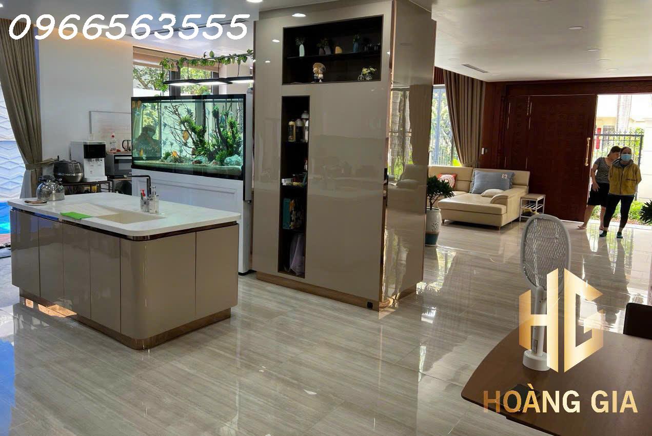 Cho thuê biệt thự Phú Mỹ Hưng , có hồ bơi, nhà mới , sang trọng - Ảnh 3