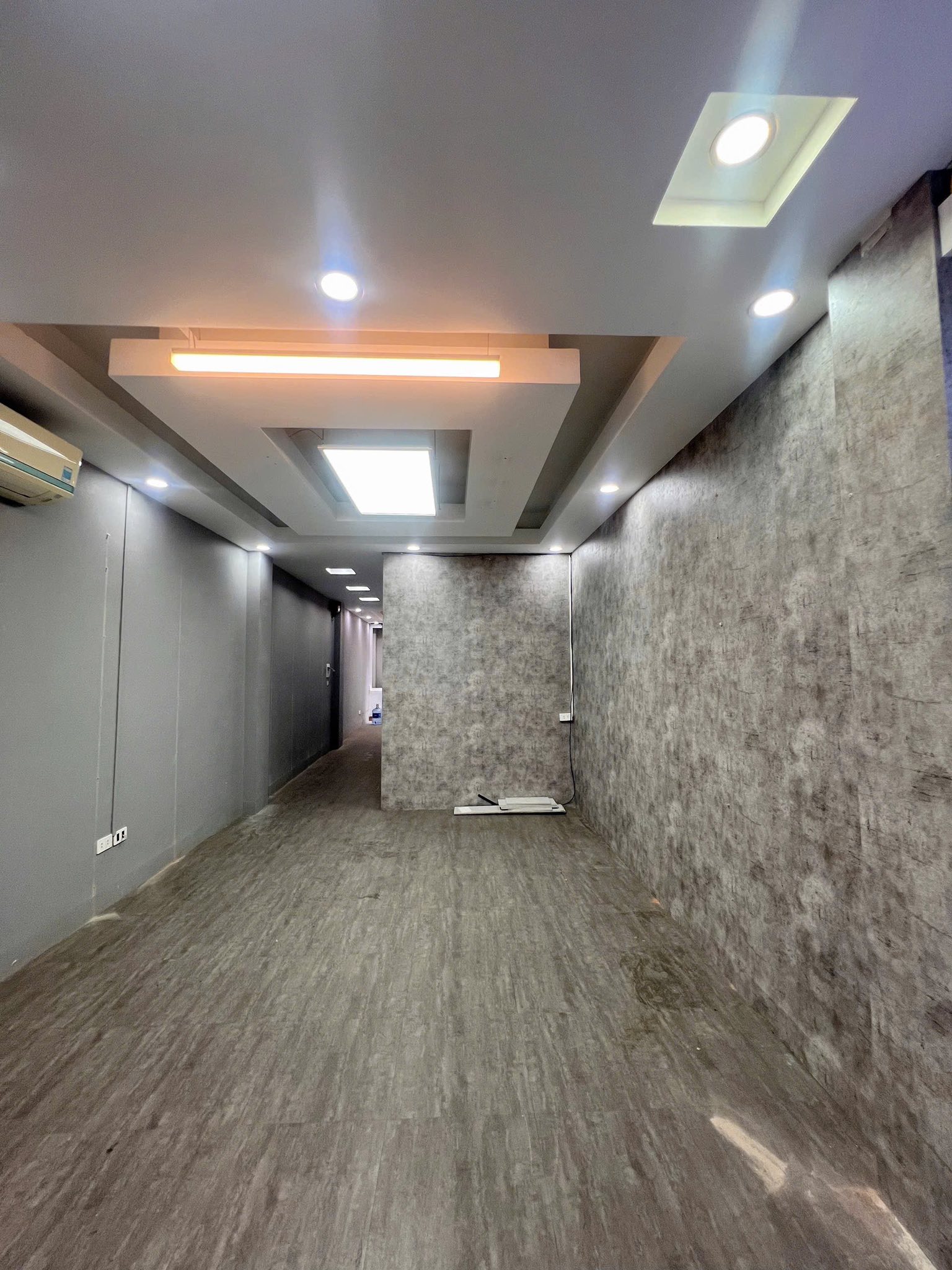 PHỐ THỜI TRANG-Mặt Phố Đông Các (Hoàng Cầu,Ô Chợ Dừa) 64/70m,8T Thang máy 38 Tỷ - Ảnh 4