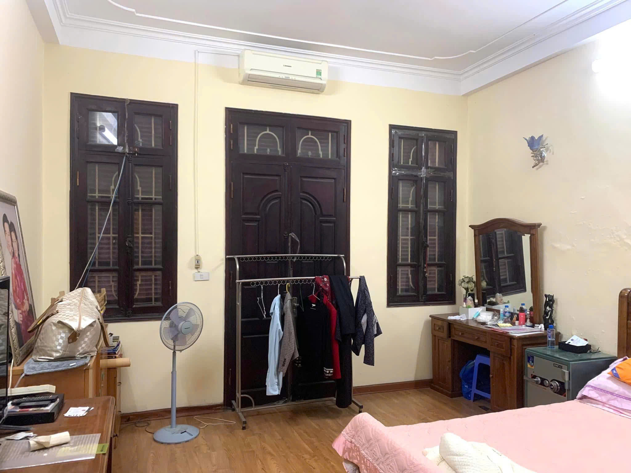 Bán Nhà Phố Trần Duy Hưng Ngõ To Ô Tô Gần Phố DT 65m2 5 tầng MT 4.2m Giá 21.8 tỷ - Ảnh 1