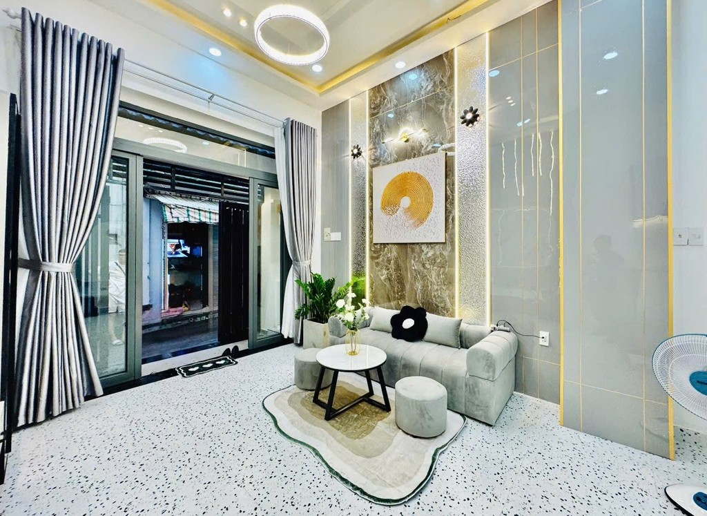 SIÊU PHẨM sát HẺM XE HƠI, DTSD 90m2, 5 tầng 3PN, 5.x tỷ - Ảnh 1