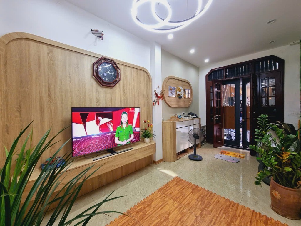 PHÂN LÔ VIP CẦU GIẤY - NGÕ TO HƠN PHỐ - VỈA HÈ ĐÁ BÓNG - KINH DOANH VP- FULL NỘI THẤT XỊN- 2 - Ảnh 1