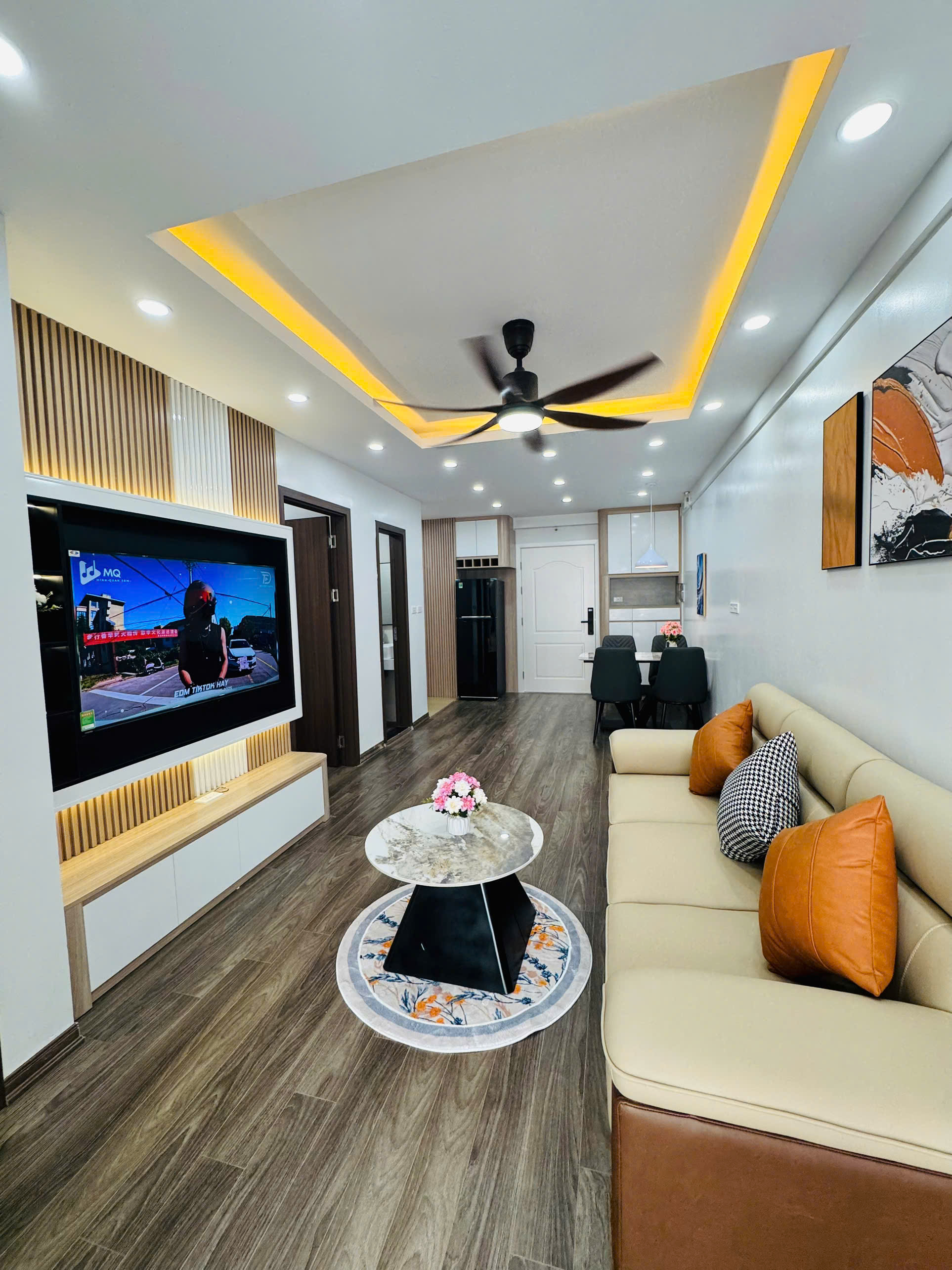Căn hộ sổ đỏ Hud3 Linh Đàm, Hoàng Mai, 58m2, 2ngủ, 2vs, 2 logia, giá 4.x tỷ - Ảnh chính