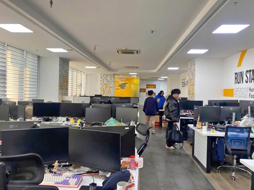 MẶT PHỐ HUỲNH THÚC KHÁNG, LÔ GÓC, VỈA HÈ KINH DOANH_DT 80M2, 5 TẦNG, MT  6M, 45TỶ - Ảnh 1