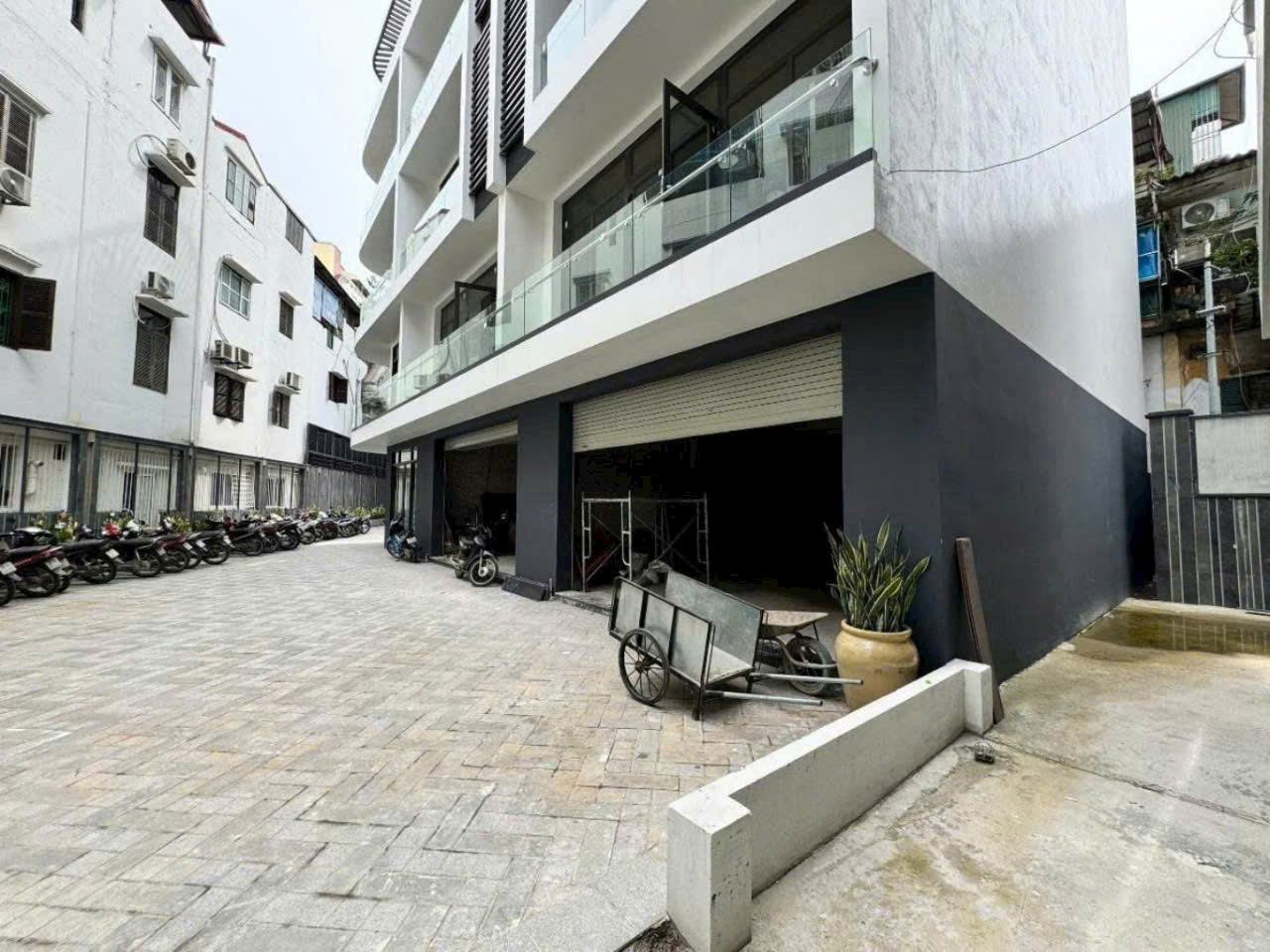 Bán biệt thự song lập phố Nguyên Hồng, Đống Đa, đẳng cấp thượng lưu, 5 tầng, MT 6m, giá 37 Tỷ - Ảnh 1