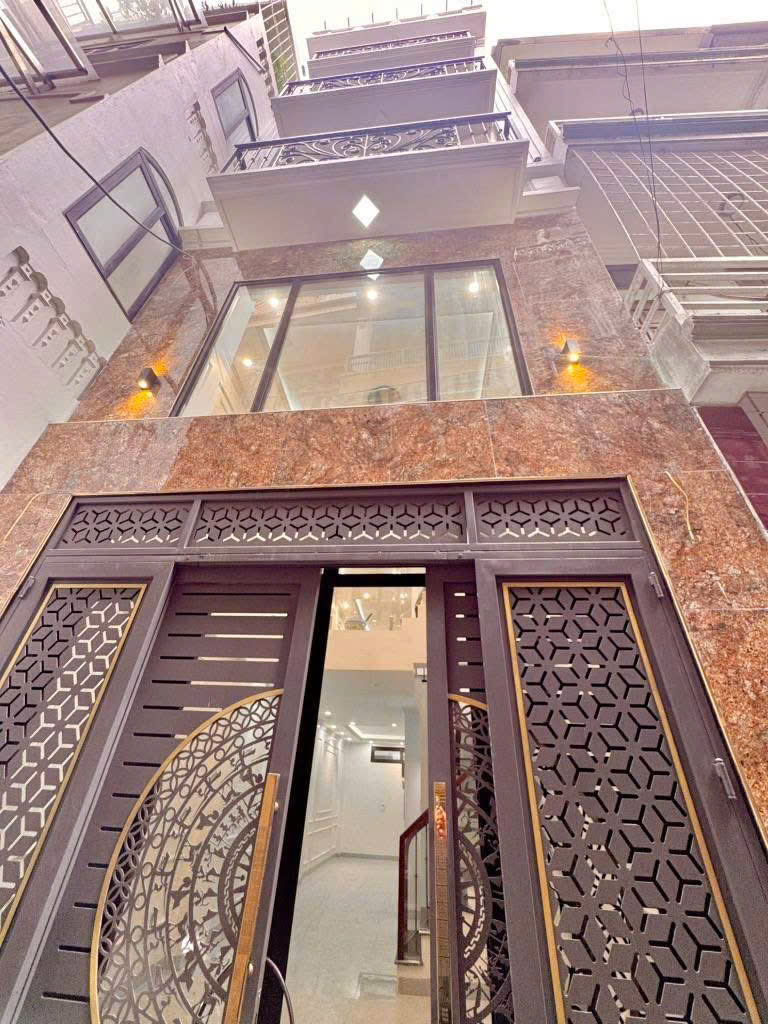 Bán gấp nhà riêng tại đường Lê Trọng Tấn, Q. Thanh Xuân 50m2, 6 tầng, MT 4m, Giá 16 tỷ 350 triệu, Ô - Ảnh chính