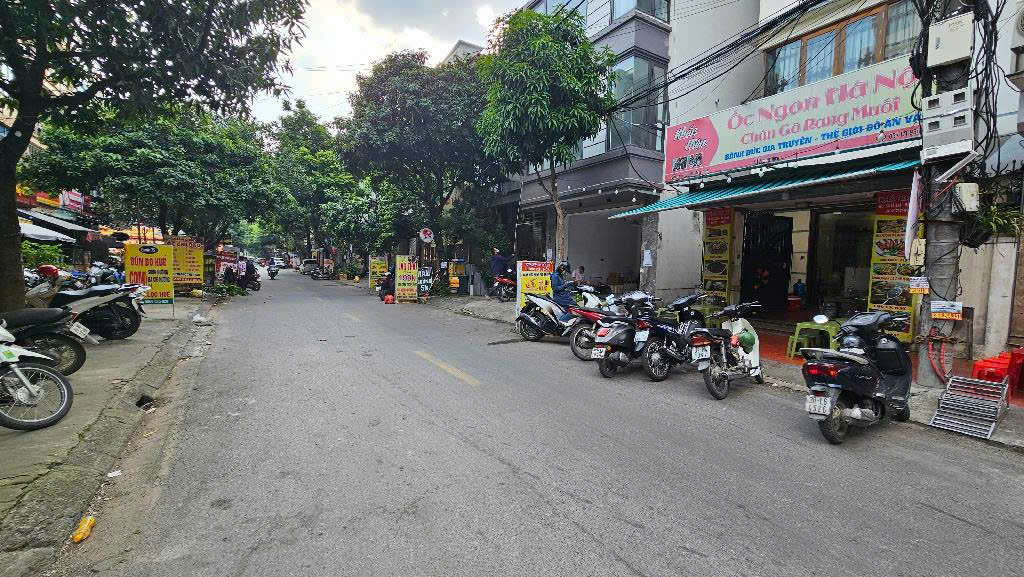 CÔ TÔI CẦN CHUYỂN NHƯỢNG LẠI CĂN NHÀ MẶT PHỐ LÊ LAI 50M2_4T KHU VỰC KINH DOANH SẦM UẤT - Ảnh 1