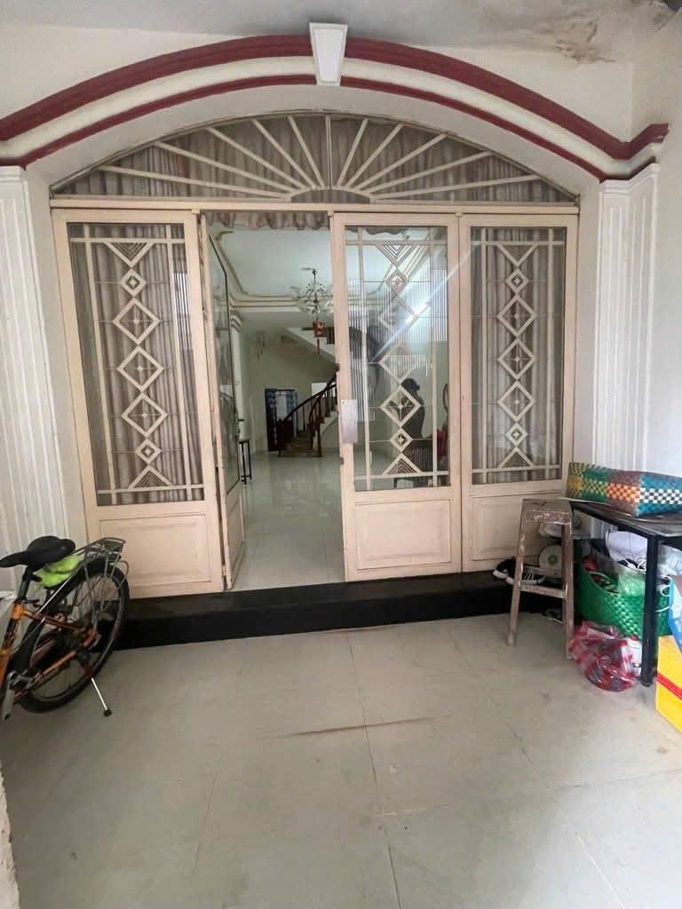 --Bán nhà hẻm xe hơi đường Lạc Long Quân, p10, Tân Bình; (4*12) - 5 tỷ - Ảnh 1