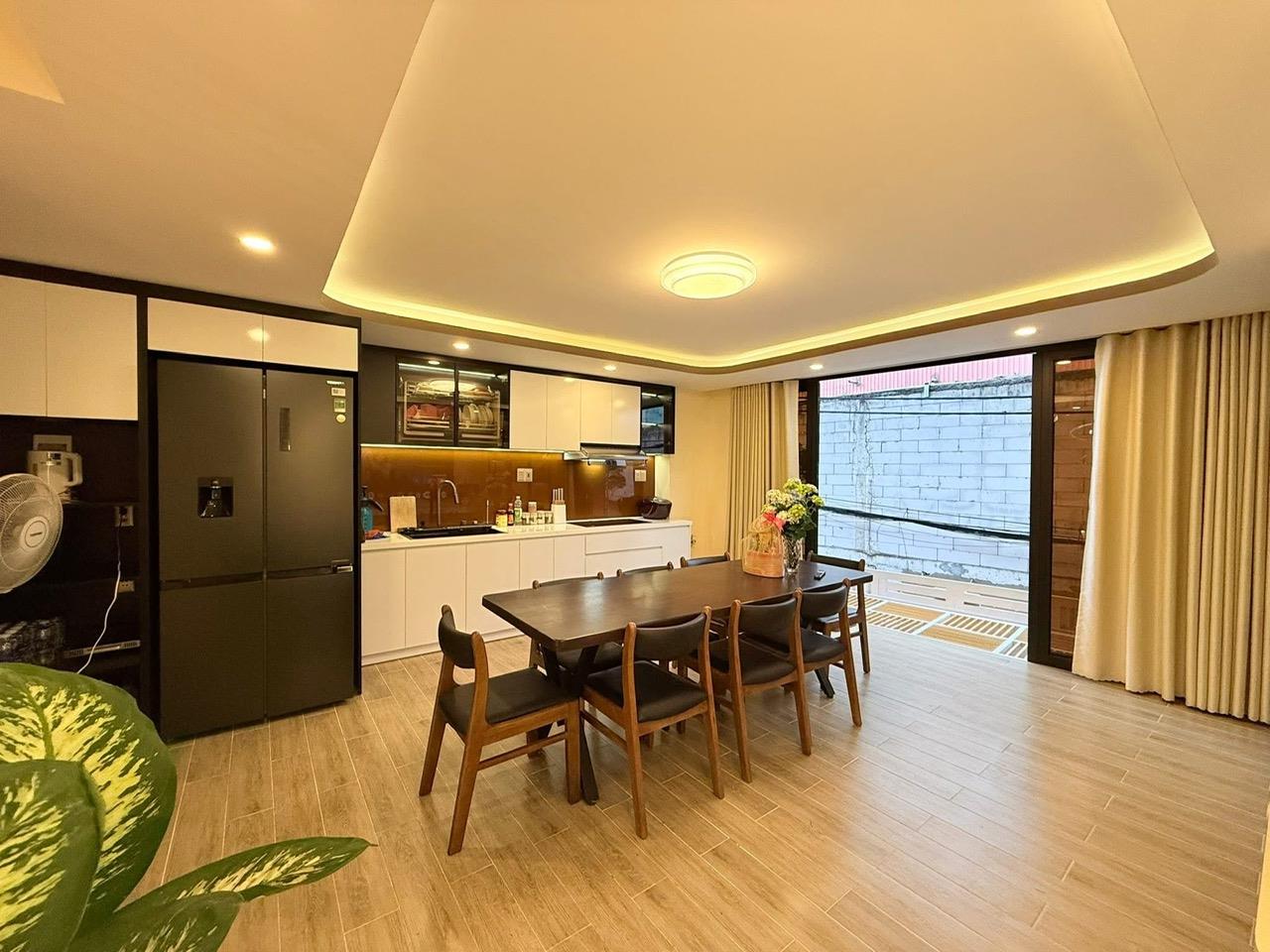**Bán nhà mặt tiền đường C1, phường 13, Tân Bình; (4,2*12) cổng ga T3 - Ảnh 2