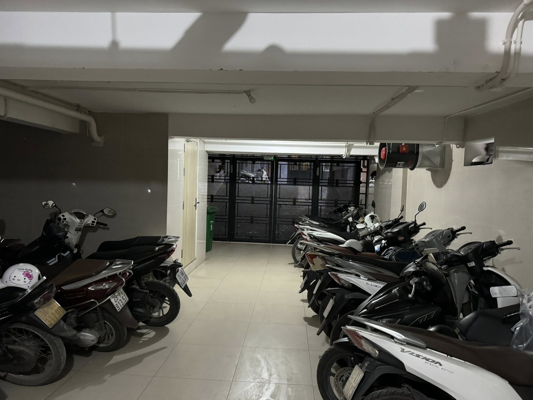 Toà căn hộ cao cấp Apratmen 9 tầng có hầm trung tâm ngã tư Thành Thái, Công viên Cầu Giấy 22 căn hộ - Ảnh chính
