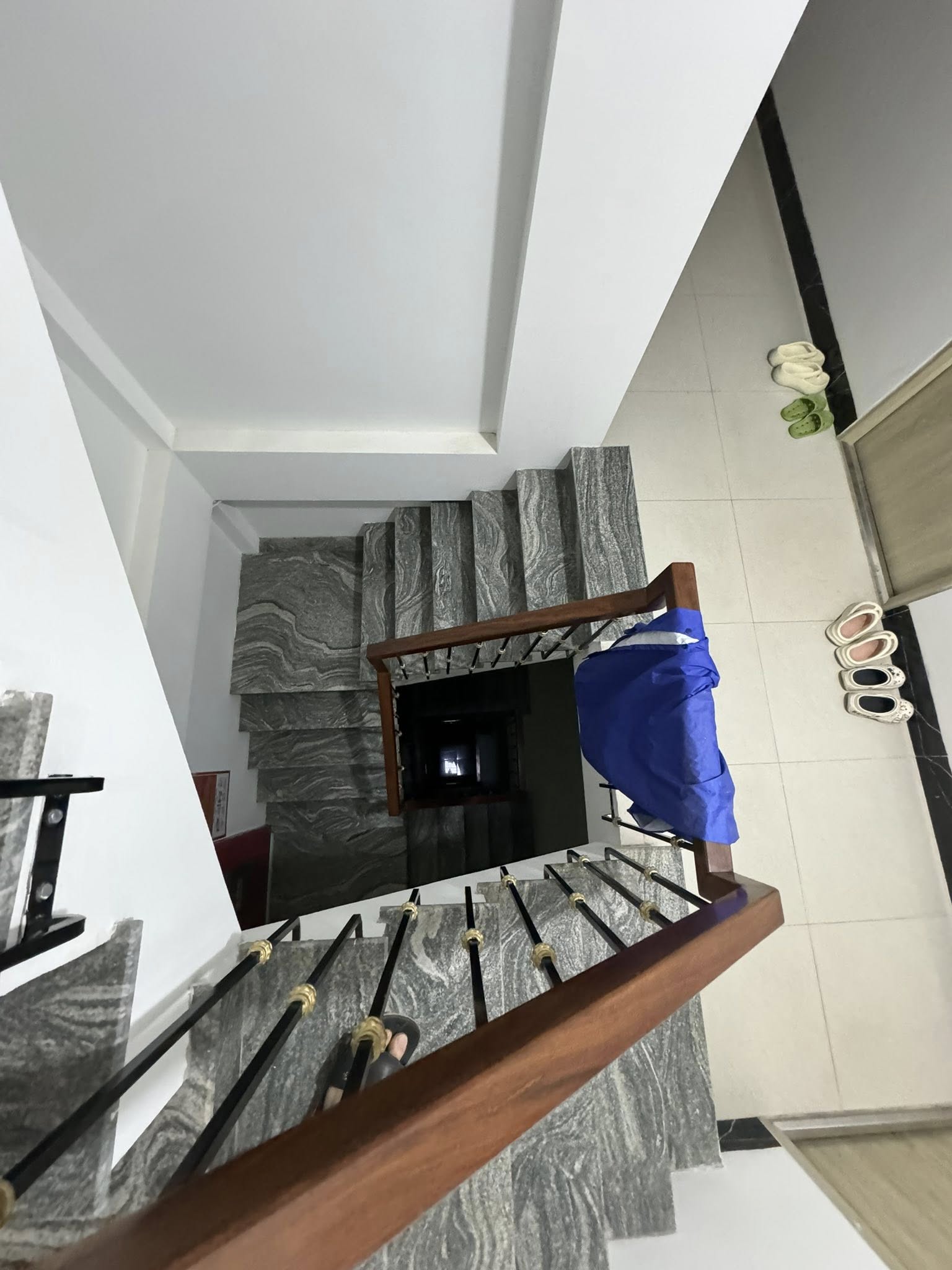 Toà căn hộ cao cấp Apratmen 9 tầng có hầm trung tâm ngã tư Thành Thái, Công viên Cầu Giấy 22 căn hộ - Ảnh 4